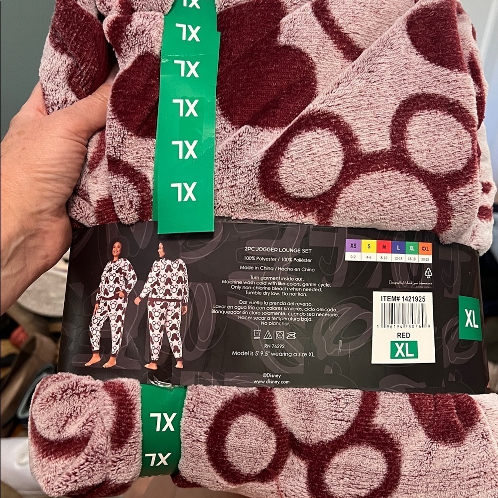 Disney Burgundy and White Mickey Mouse Lounge Set - Picture 4 of 4